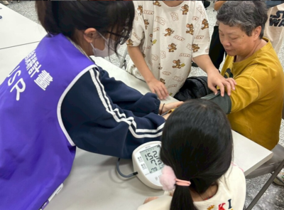 【新聞】USR計畫推動世代共融 攜手小學生為社區長輩健康把關圖片